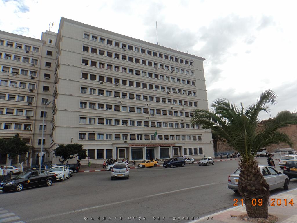30-1-Batiment Electricite et Gaz d Algerie.JPG -                                